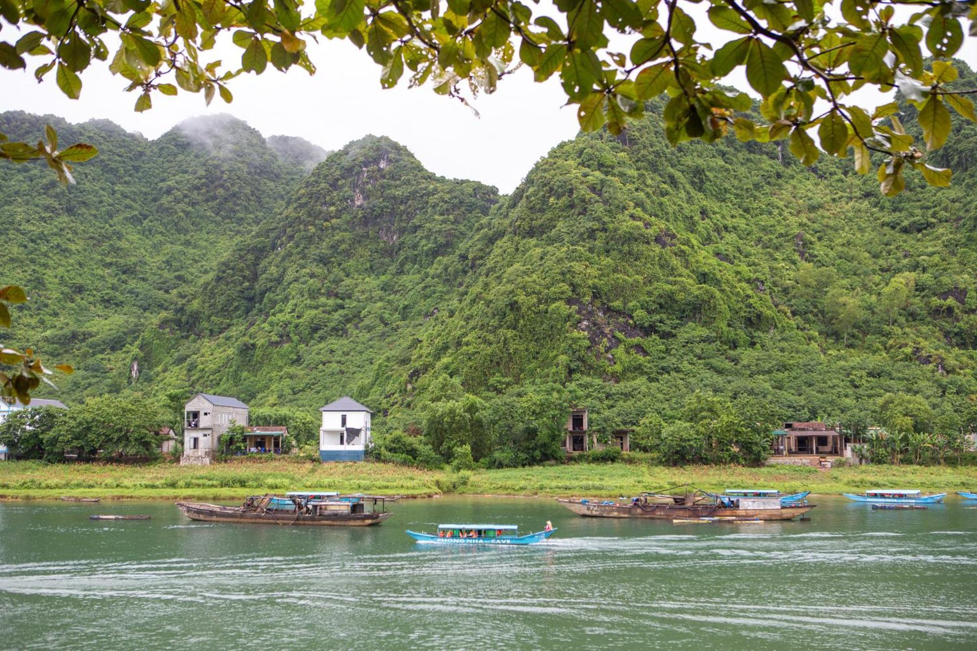 Victory Road Villas Phong Nha Exteriör bild
